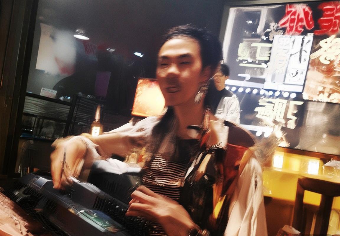 巴塞罗那VS热刺：巅峰对决战术解析与球星精彩瞬间(图1)