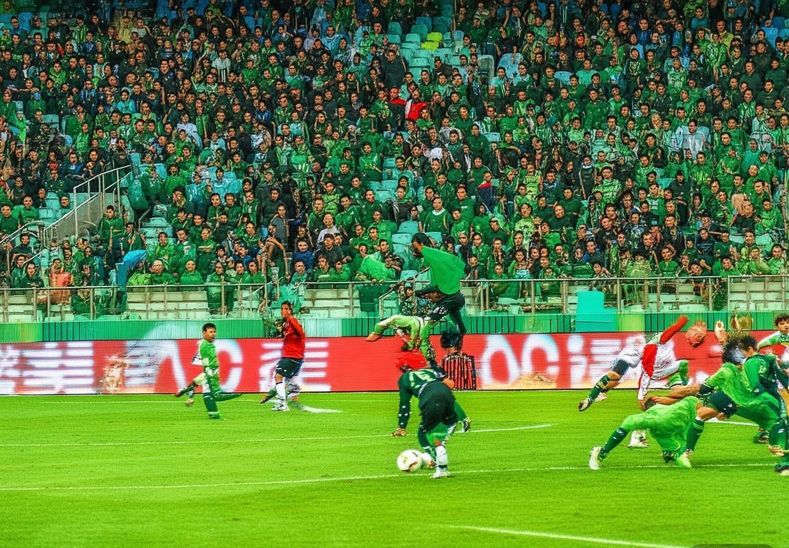 2017国安VS贵州：激情对决经典赛事回顾(图1)